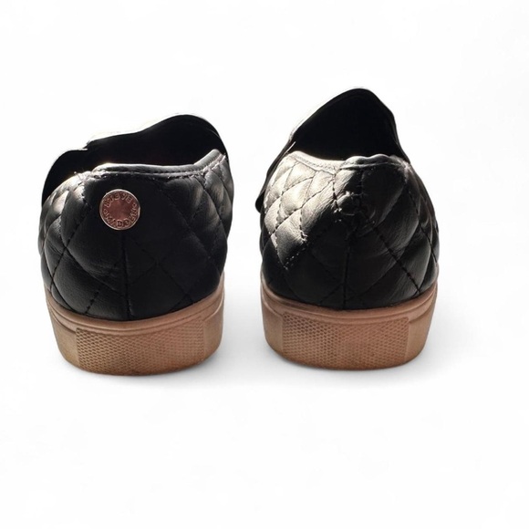 Steve Madden Black Quilted Womens Slip On Shoes size 8 - Picture 3 of 6